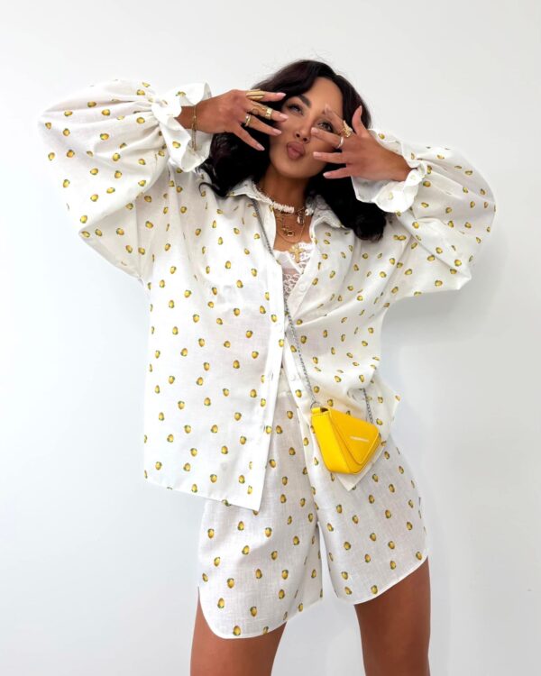 Set mit Zitronenmuster: Hemd und Shorts