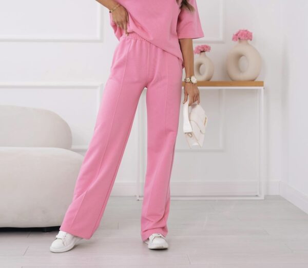 Comfort Pink Sweatpants – Loose Fit, Stylish Seam