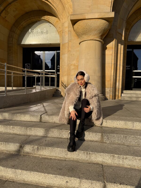 Fur “Beige Lama”